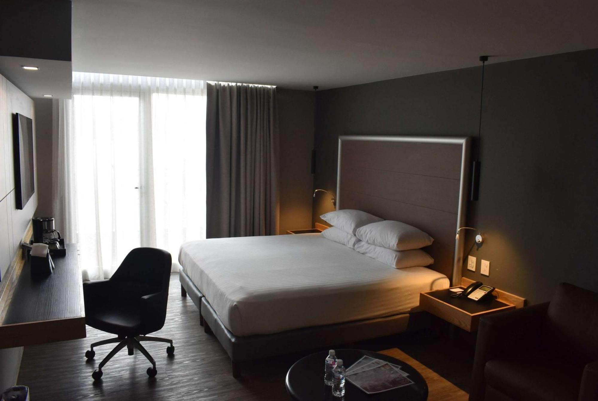 Ramada By Wyndham Mexico City Santa Fe Exterior foto