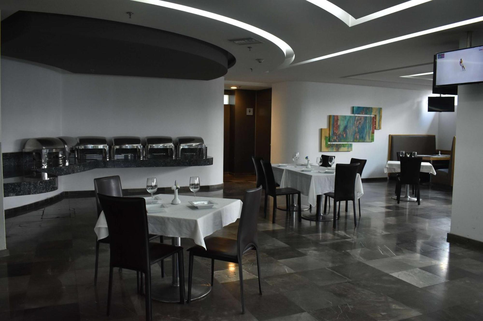 Ramada By Wyndham Mexico City Santa Fe Exterior foto