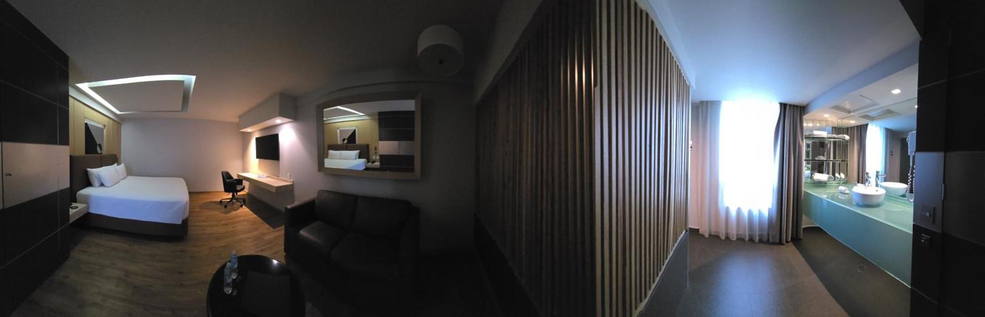 Ramada By Wyndham Mexico City Santa Fe Exterior foto